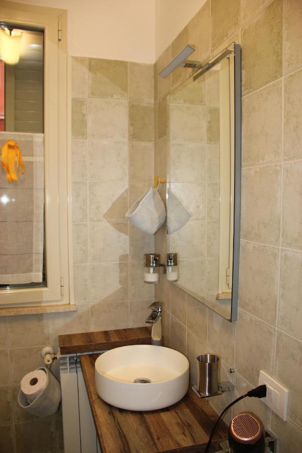 Casa Lucia Private Car Or Motorcycle Park Apartment Lucca Ngoại thất bức ảnh